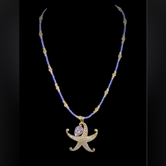 18” Hand Beaded Necklace with Rhinestone Starfish Pendant - Picture 2 of 2